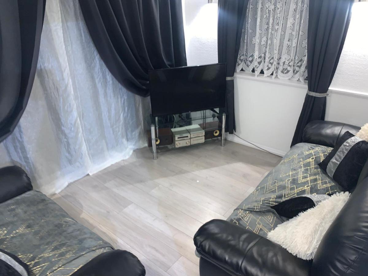 Leysdown-On-Sea Saddlebrook Holiday Park 3 Bedroom Brick Built Chalet Bungalow ภายนอก รูปภาพ