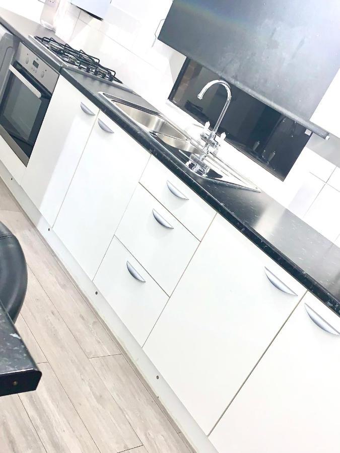 Leysdown-On-Sea Saddlebrook Holiday Park 3 Bedroom Brick Built Chalet Bungalow ภายนอก รูปภาพ